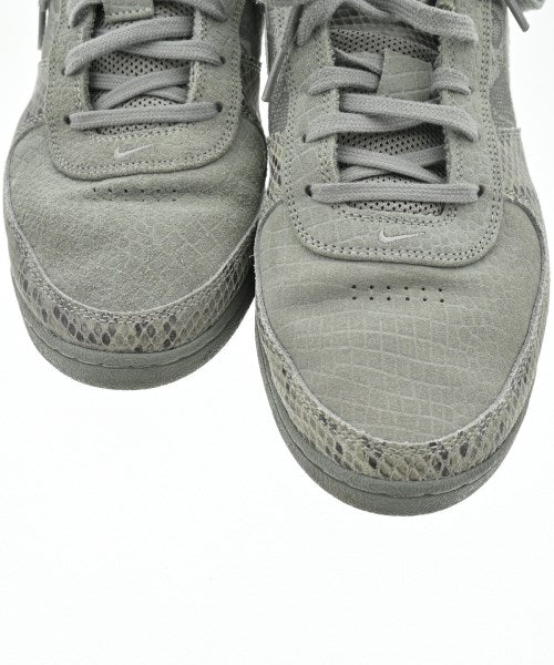NIKE รองเท้าผ้าใบ