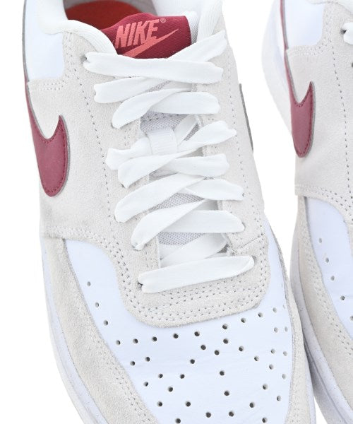 NIKE รองเท้าผ้าใบ