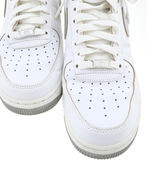 NIKE รองเท้าผ้าใบ