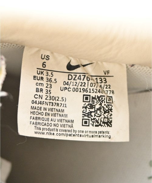 NIKE รองเท้าผ้าใบ