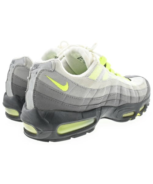 NIKE รองเท้าผ้าใบ