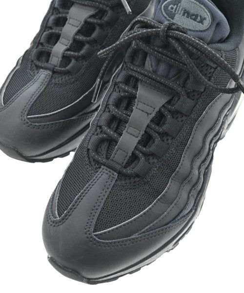 NIKE รองเท้าผ้าใบ
