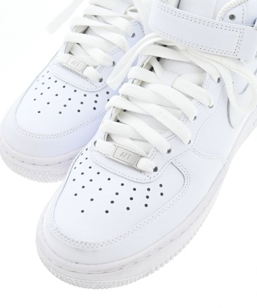 NIKE รองเท้าผ้าใบ