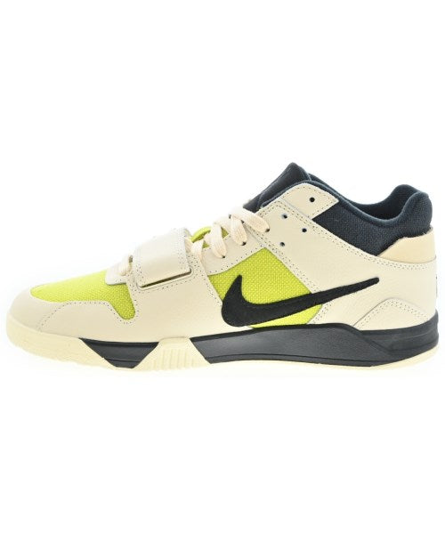 NIKE รองเท้าผ้าใบ