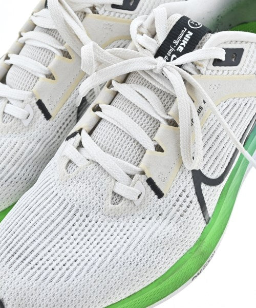 NIKE รองเท้าผ้าใบ