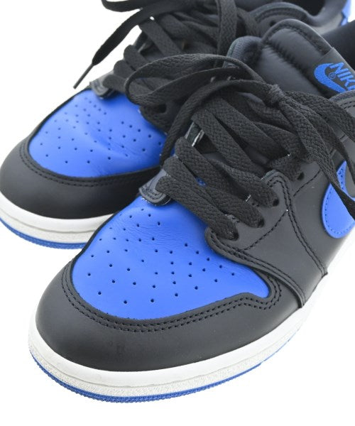 NIKE รองเท้าผ้าใบ