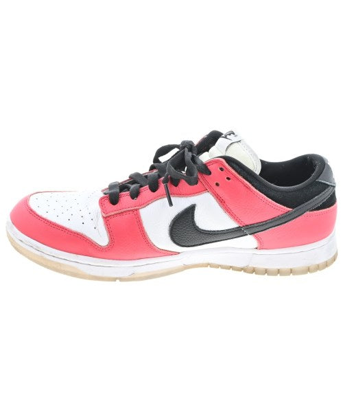 NIKE รองเท้าผ้าใบ