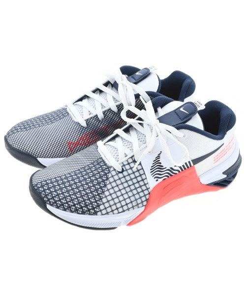 NIKE รองเท้าผ้าใบ