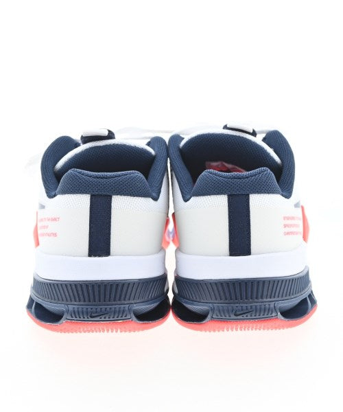 NIKE รองเท้าผ้าใบ