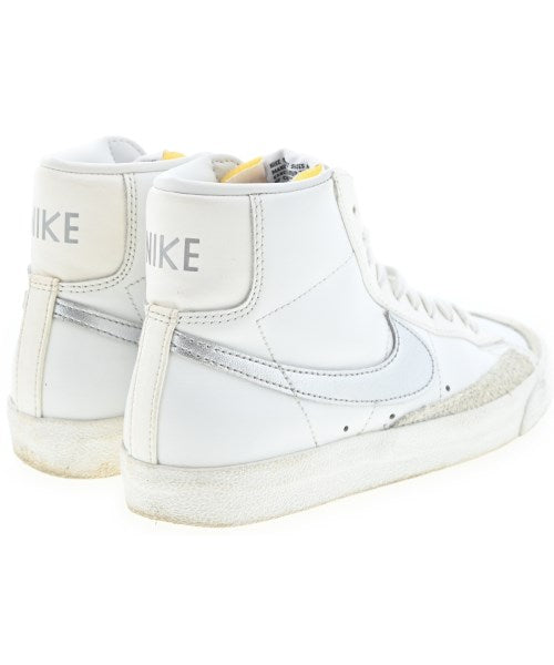 NIKE รองเท้าผ้าใบ