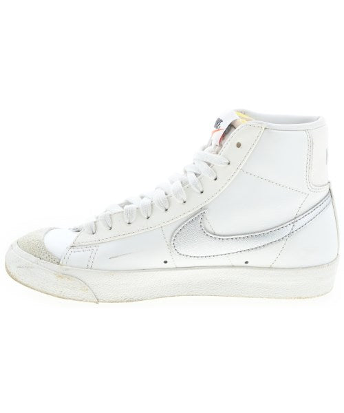 NIKE รองเท้าผ้าใบ