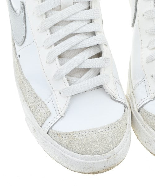 NIKE รองเท้าผ้าใบ