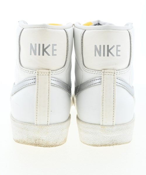 NIKE รองเท้าผ้าใบ