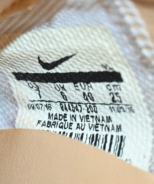 NIKE รองเท้าผ้าใบ