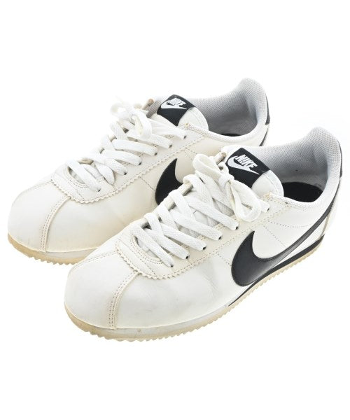 NIKE รองเท้าผ้าใบ