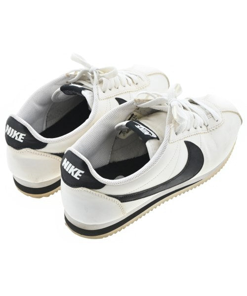 NIKE รองเท้าผ้าใบ