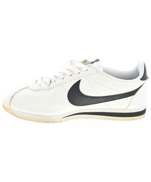 NIKE รองเท้าผ้าใบ