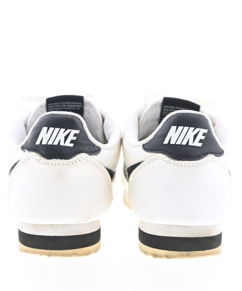 NIKE รองเท้าผ้าใบ