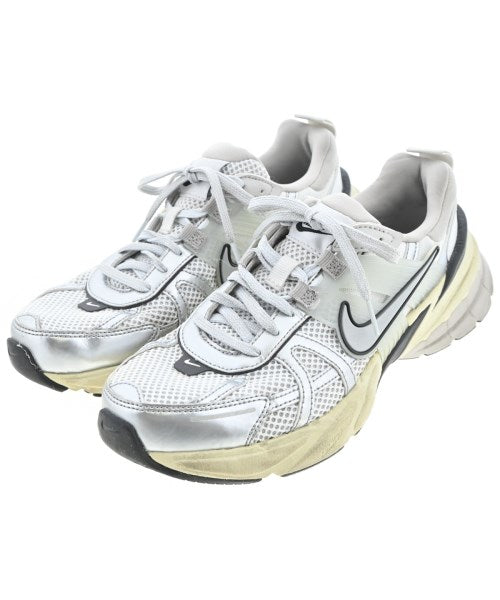 NIKE รองเท้าผ้าใบ