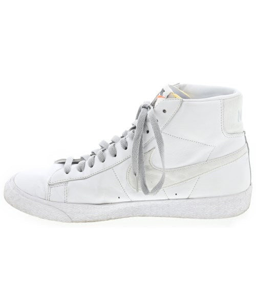 NIKE รองเท้าผ้าใบ