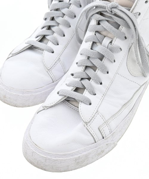 NIKE รองเท้าผ้าใบ