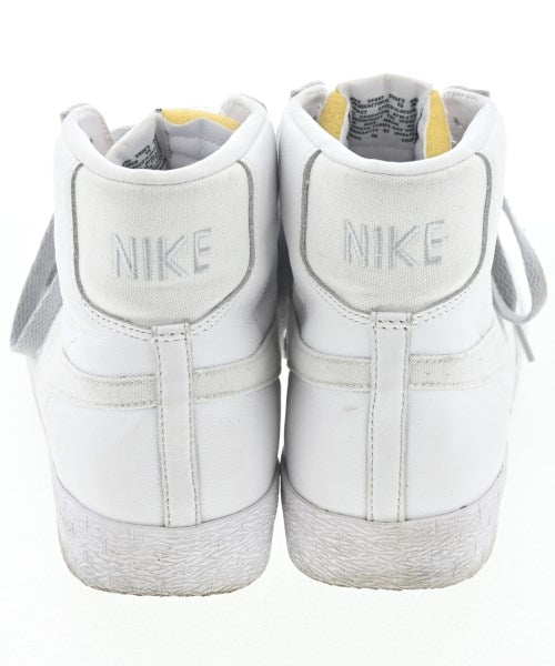 NIKE รองเท้าผ้าใบ