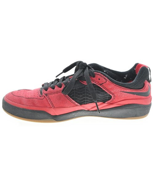 NIKE รองเท้าผ้าใบ