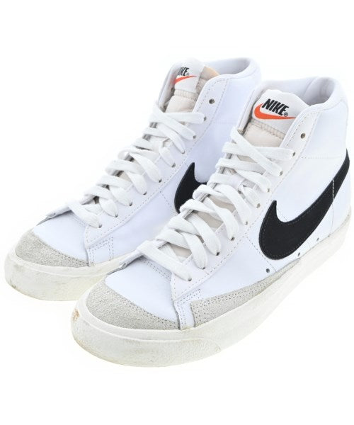 NIKE รองเท้าผ้าใบ