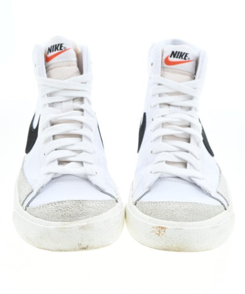 NIKE รองเท้าผ้าใบ