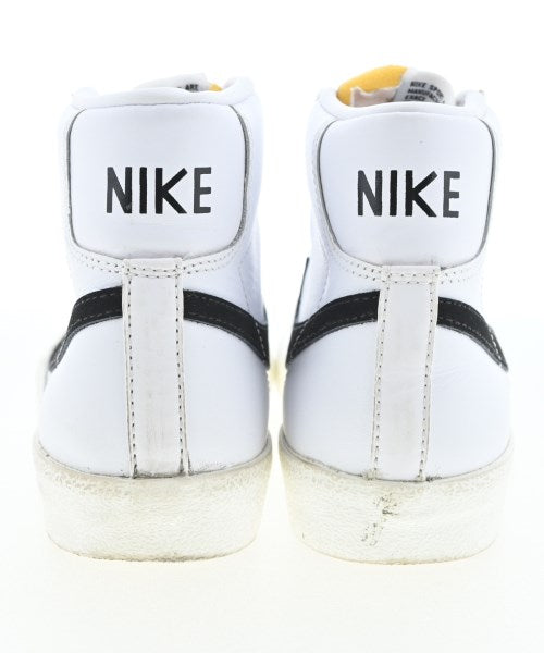 NIKE รองเท้าผ้าใบ