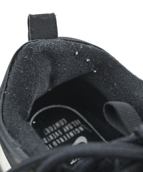 NIKE รองเท้าผ้าใบ