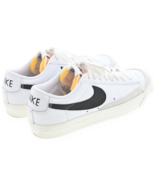 NIKE รองเท้าผ้าใบ
