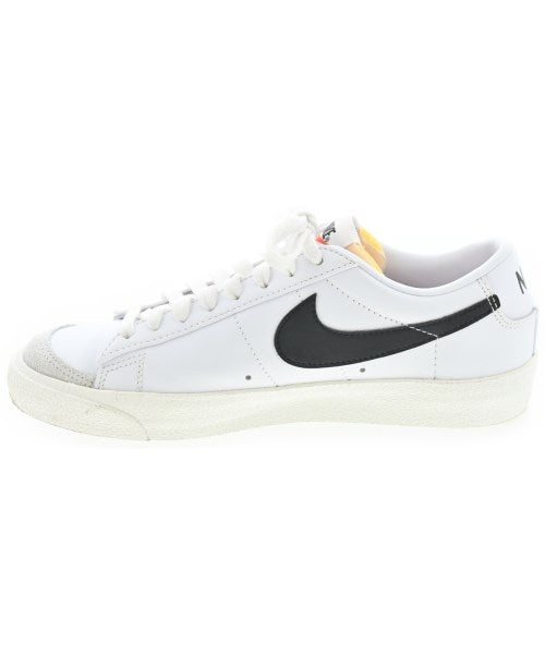 NIKE รองเท้าผ้าใบ