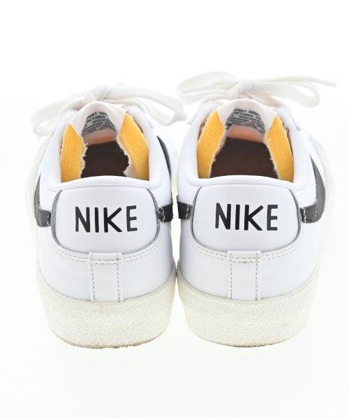 NIKE รองเท้าผ้าใบ
