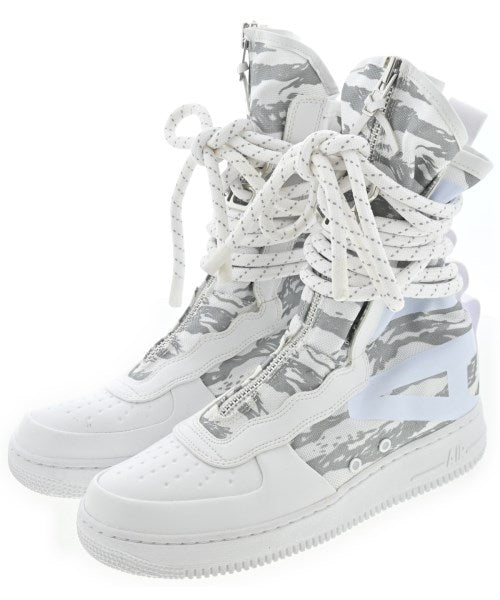 NIKE รองเท้าผ้าใบ