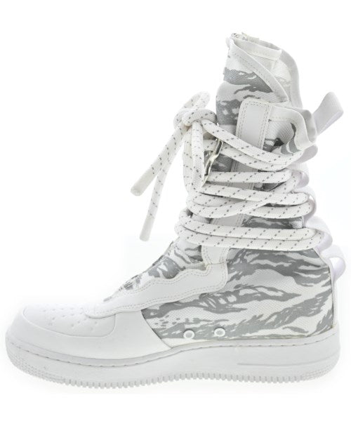 NIKE รองเท้าผ้าใบ