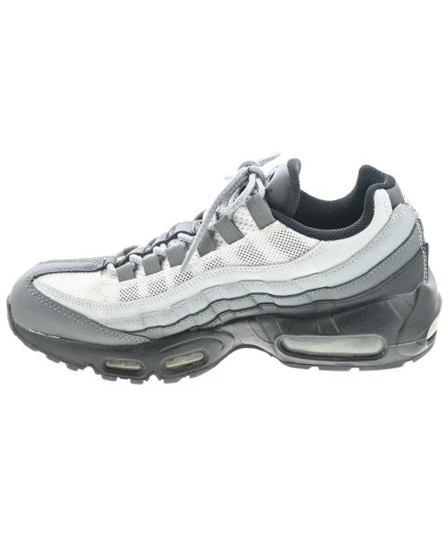NIKE รองเท้าผ้าใบ