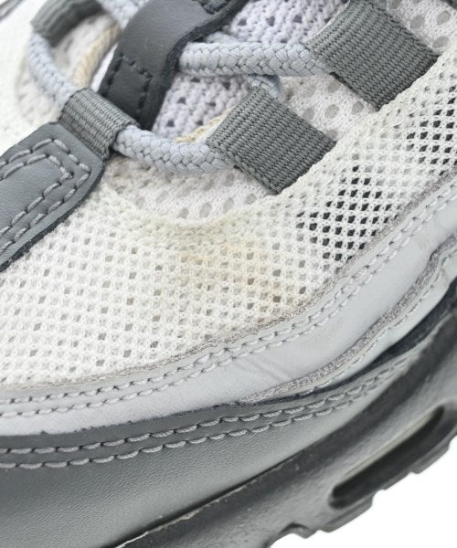 NIKE รองเท้าผ้าใบ