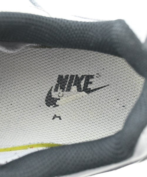NIKE รองเท้าผ้าใบ