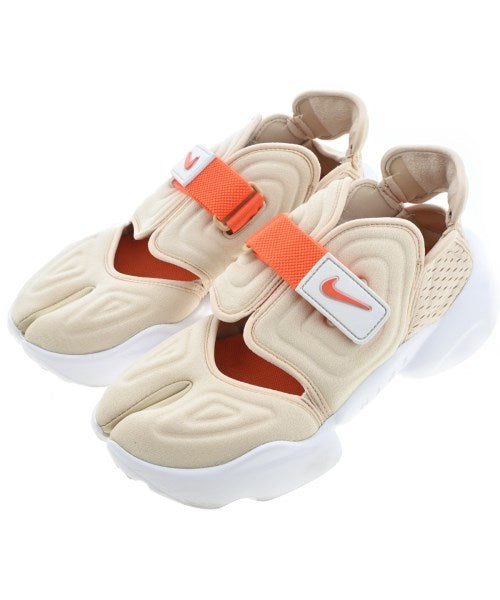 NIKE รองเท้าผ้าใบ