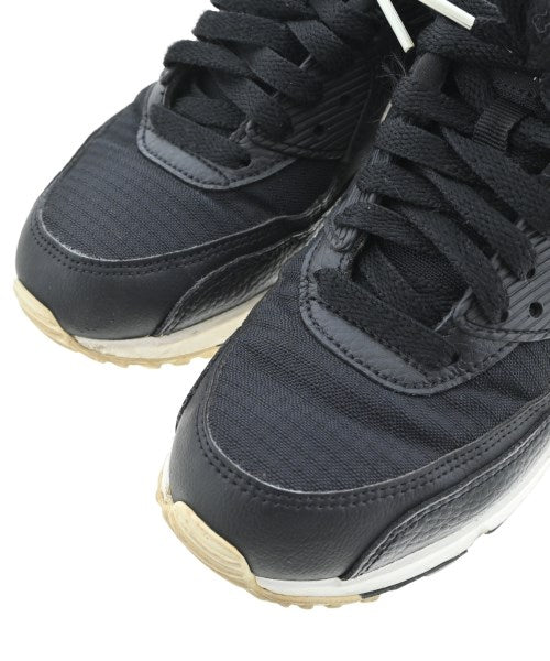 NIKE รองเท้าผ้าใบ