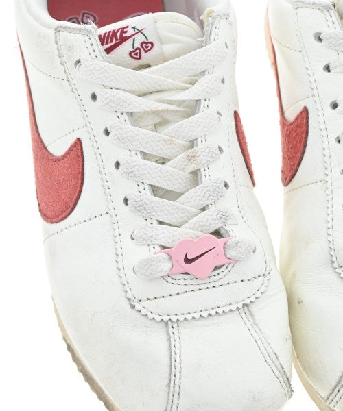NIKE รองเท้าผ้าใบ