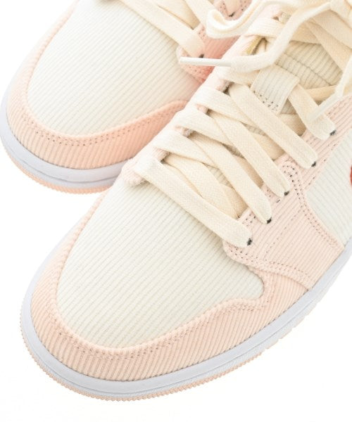 NIKE รองเท้าผ้าใบ