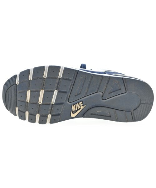 NIKE รองเท้าผ้าใบ