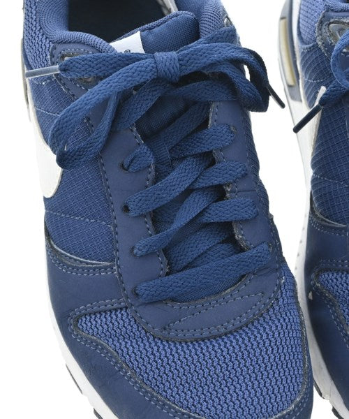 NIKE รองเท้าผ้าใบ