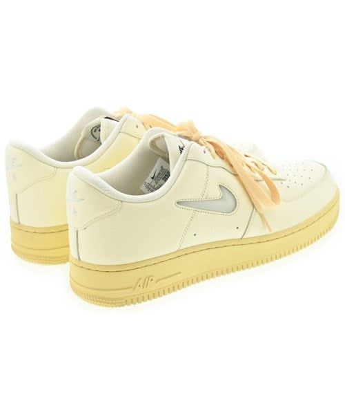 NIKE รองเท้าผ้าใบ