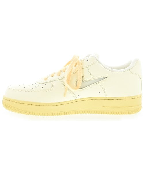 NIKE รองเท้าผ้าใบ