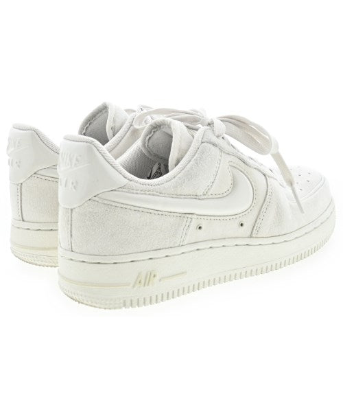 NIKE รองเท้าผ้าใบ