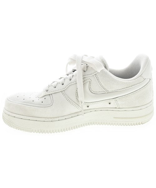 NIKE รองเท้าผ้าใบ