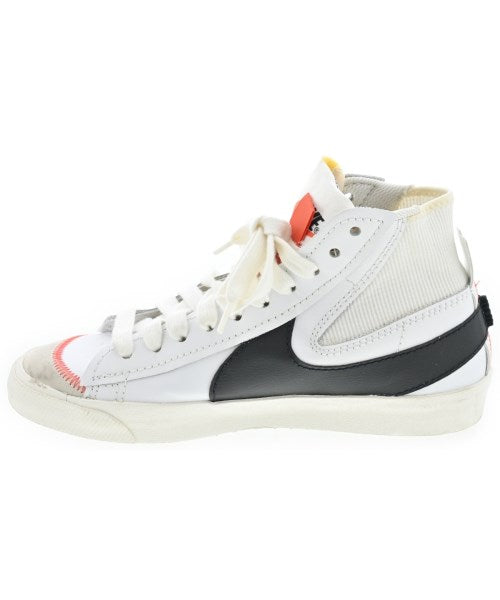 NIKE รองเท้าผ้าใบ
